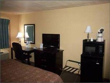 Super 8 By Wyndham Wi Motel 2*