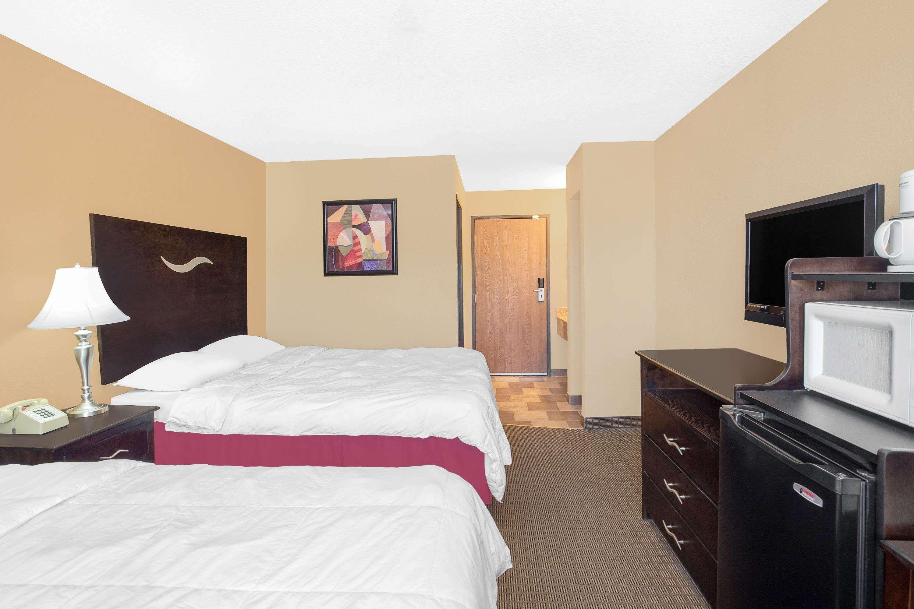 Super 8 By Wyndham Wi Motel 2*
